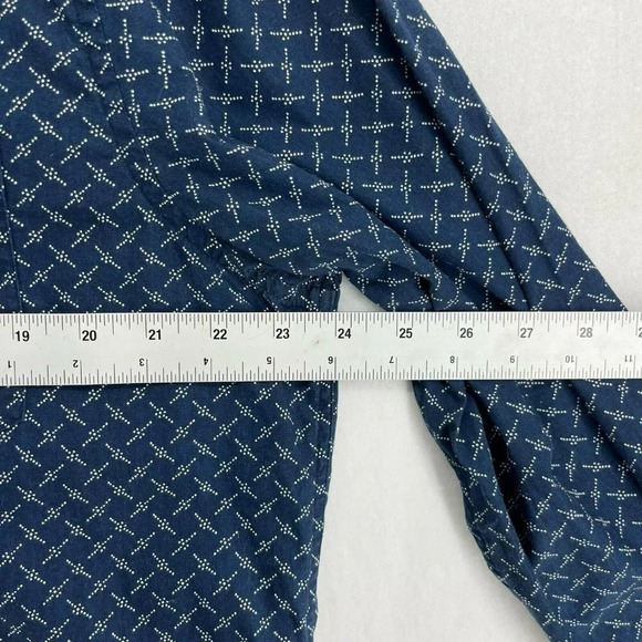 Nautica Button Down Shirt Mens Large Navy Blue Cross Pattern Pockets Long Sleeve - Picture 3 of 12